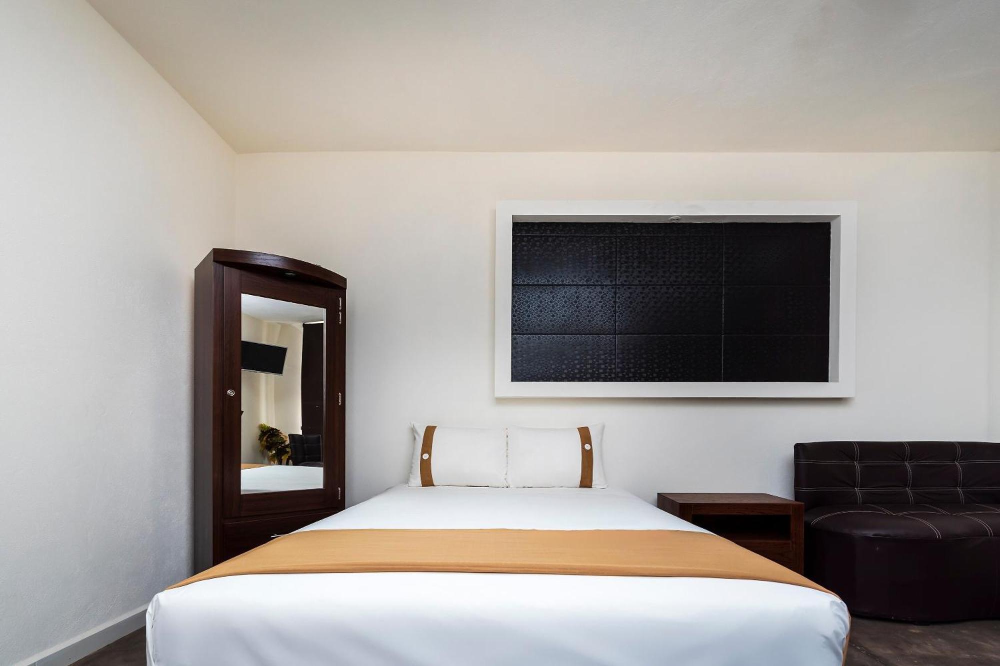 Capital O Hotel Joyma Suites, San Luis San Luis Potosi Luaran gambar